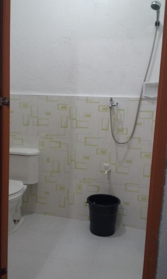סיקיהור Seashore Inn מראה חיצוני תמונה