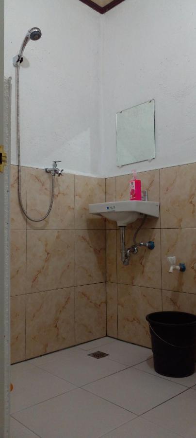 סיקיהור Seashore Inn מראה חיצוני תמונה