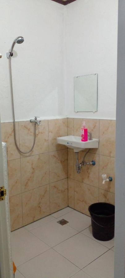 סיקיהור Seashore Inn מראה חיצוני תמונה
